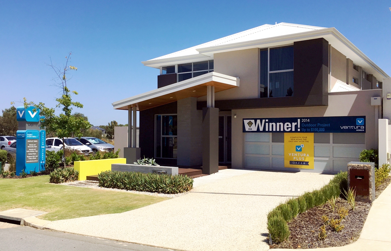 Pylons and display signage for developers like Ventura Homes