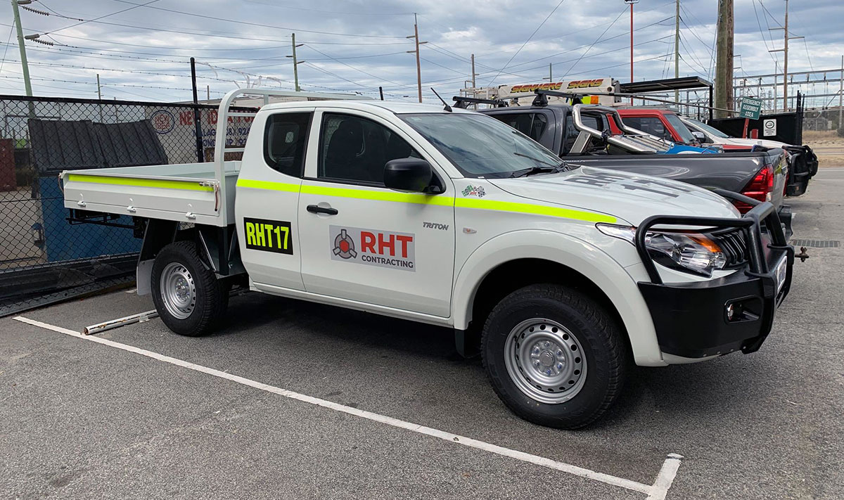 Fleet signage enabling vehicles to be identified from above